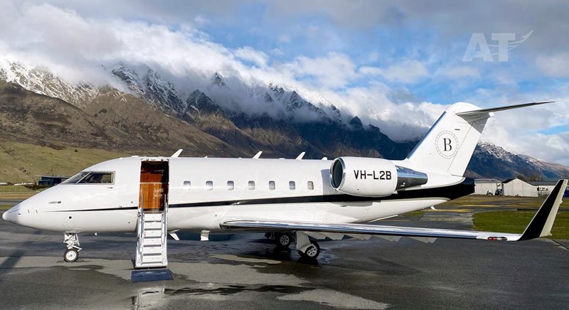 2004 Bombardier Challenger 604 — Exterior